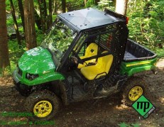 John-Deere-XUV-550-GATOR-DFK-Cab-kit-1-1