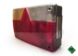 fanale-posteriore-sx-con-triangolo-luce-targa